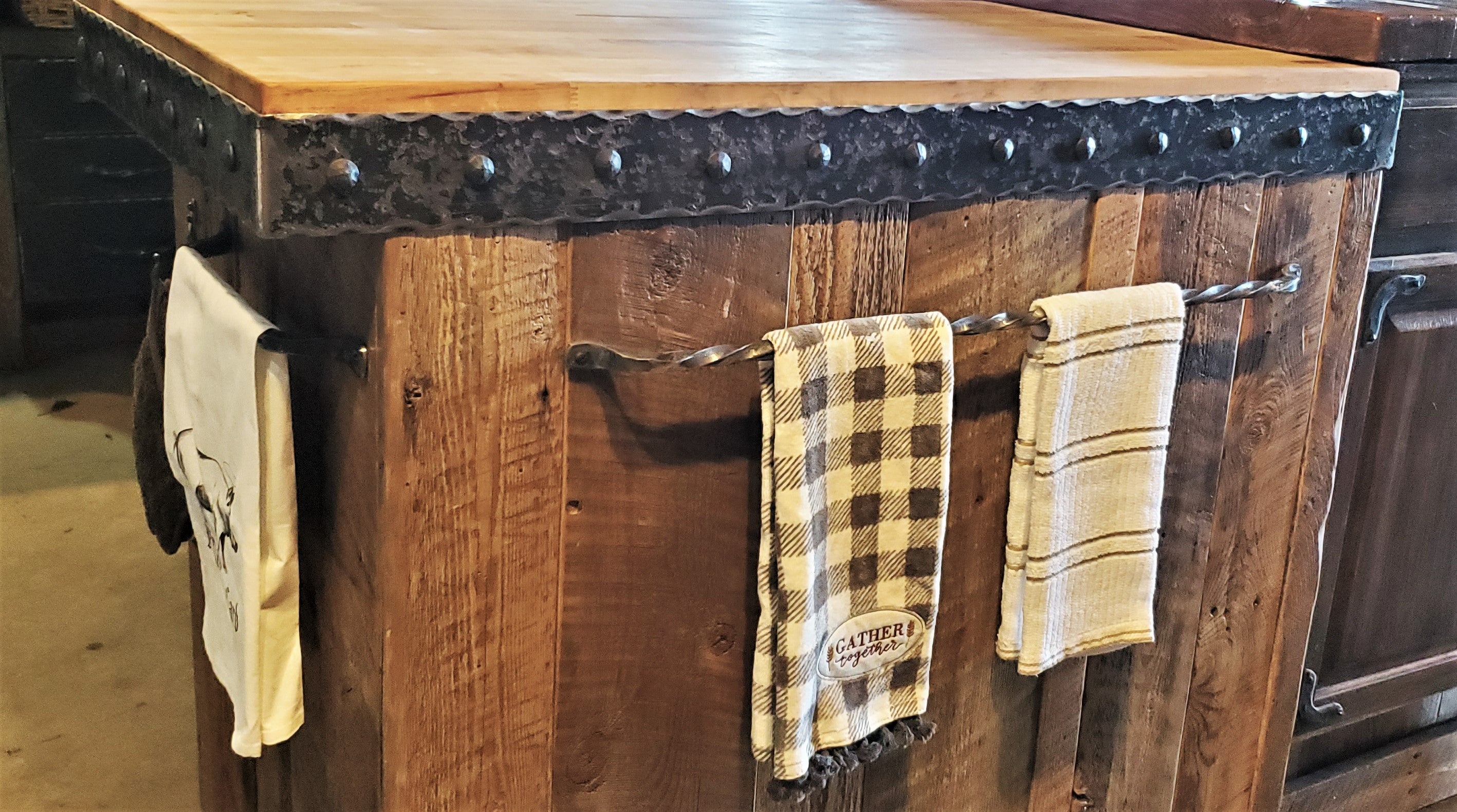 Spring into Style: Transform Your Home with Custom Metal Strapping