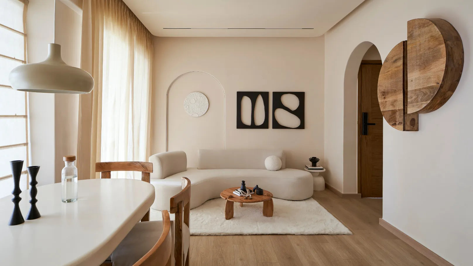 Wrought Iron vs. Modern Minimalism: Can They Mix?