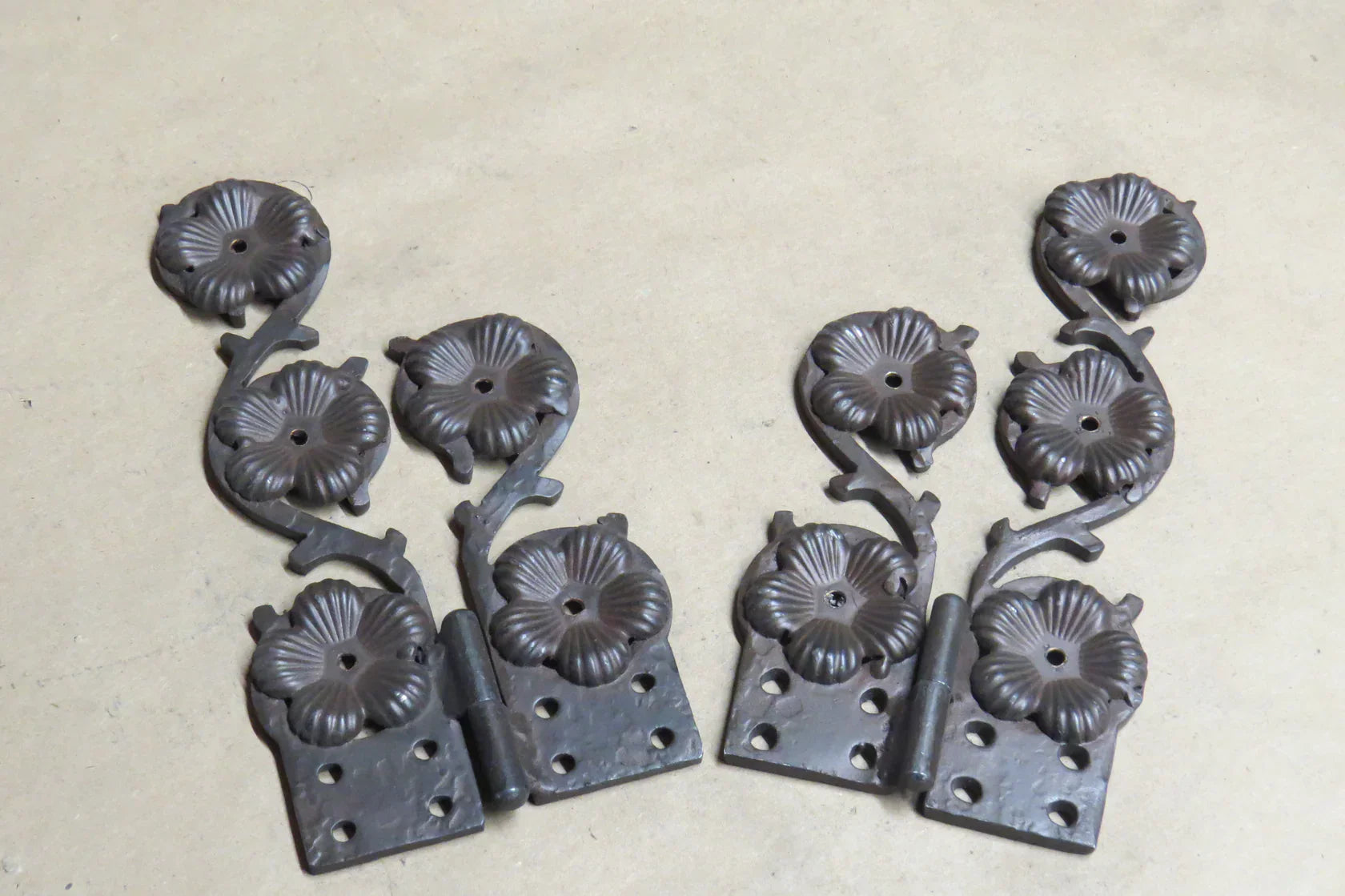 Mid-Century Iron Collection: Where Clean Lines Meet Timeless Craftsmanship