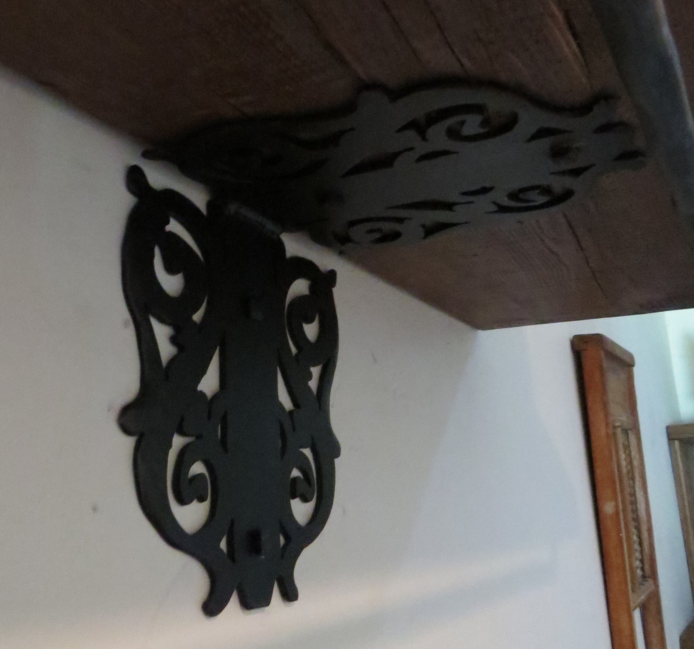 Seasonal Styling with Metal Corner Brackets: How to Refresh Your Space with Hardware Accents