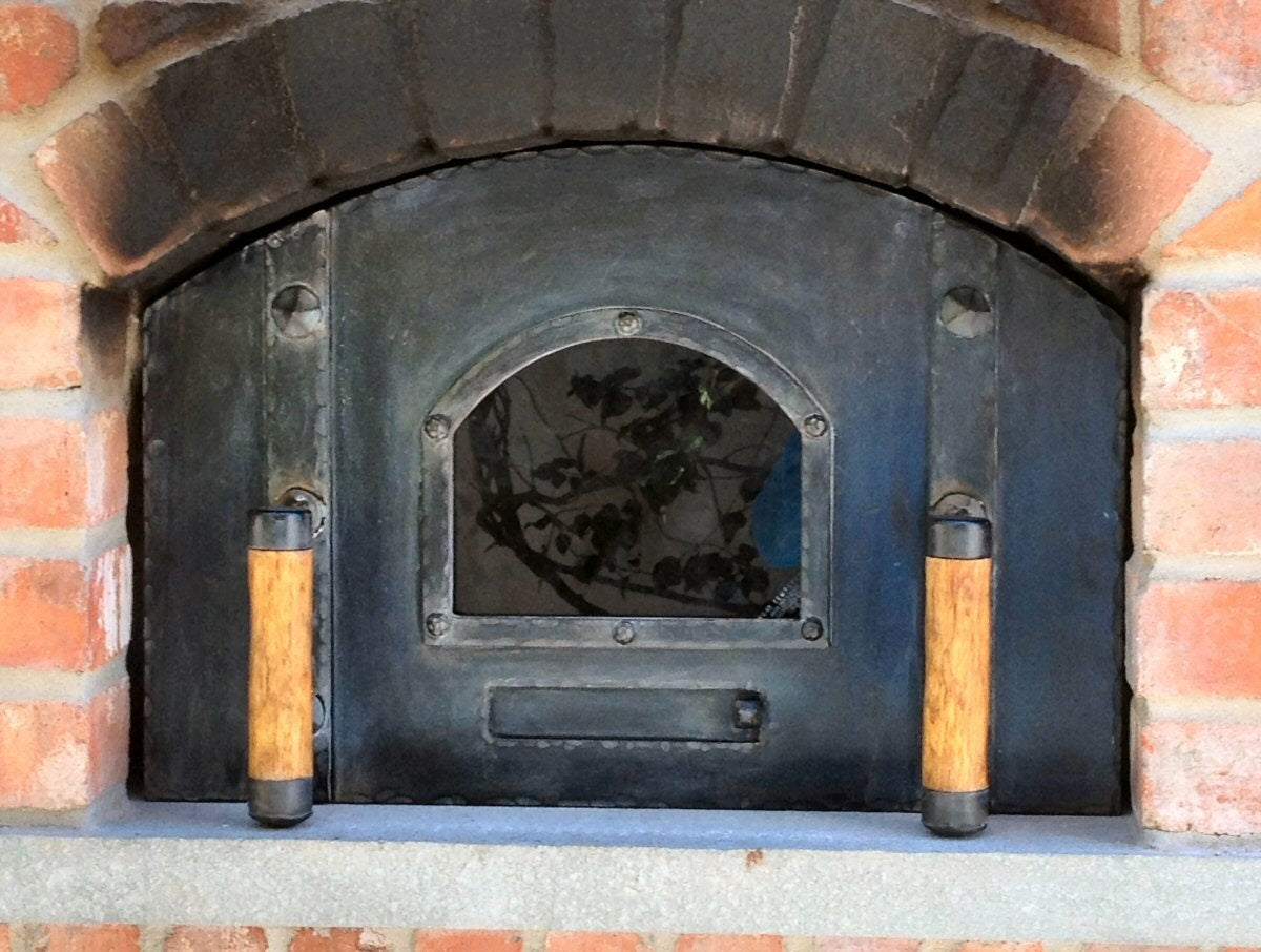 From Italy to the American West: The Tradition of Pizza Oven Doors