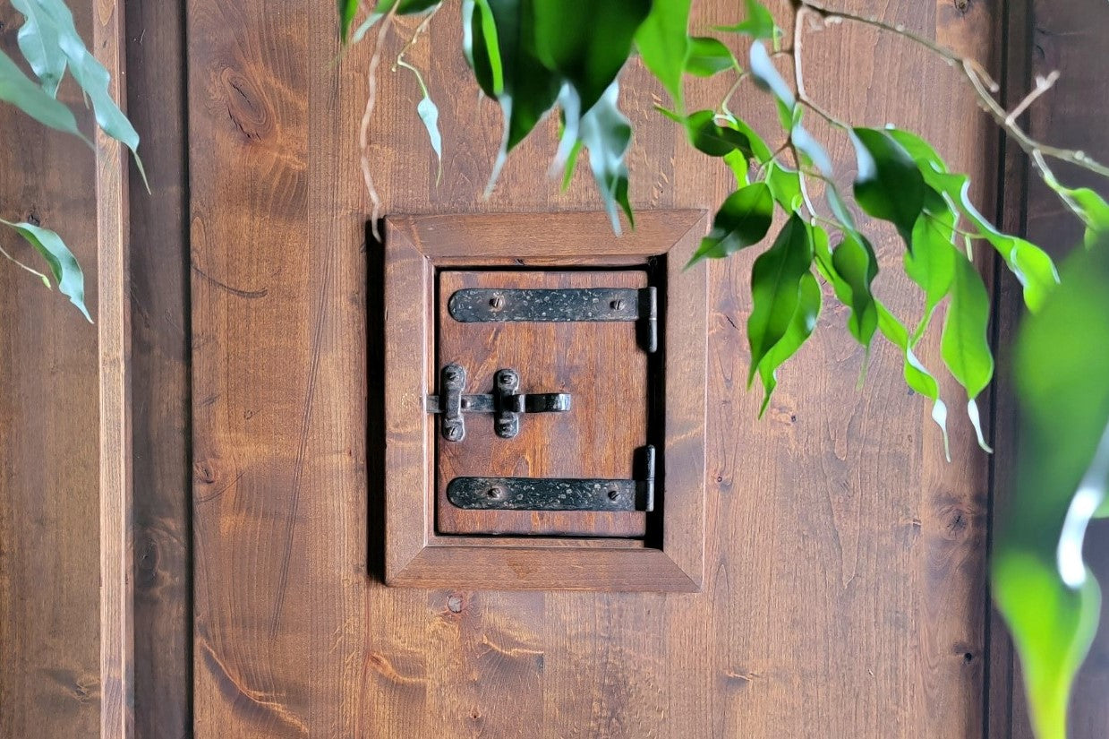 Speakeasy Door: A 2023 Core Interior Design Trend