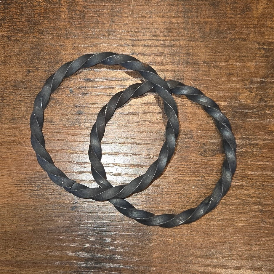 3" Diameter Twisted Ring