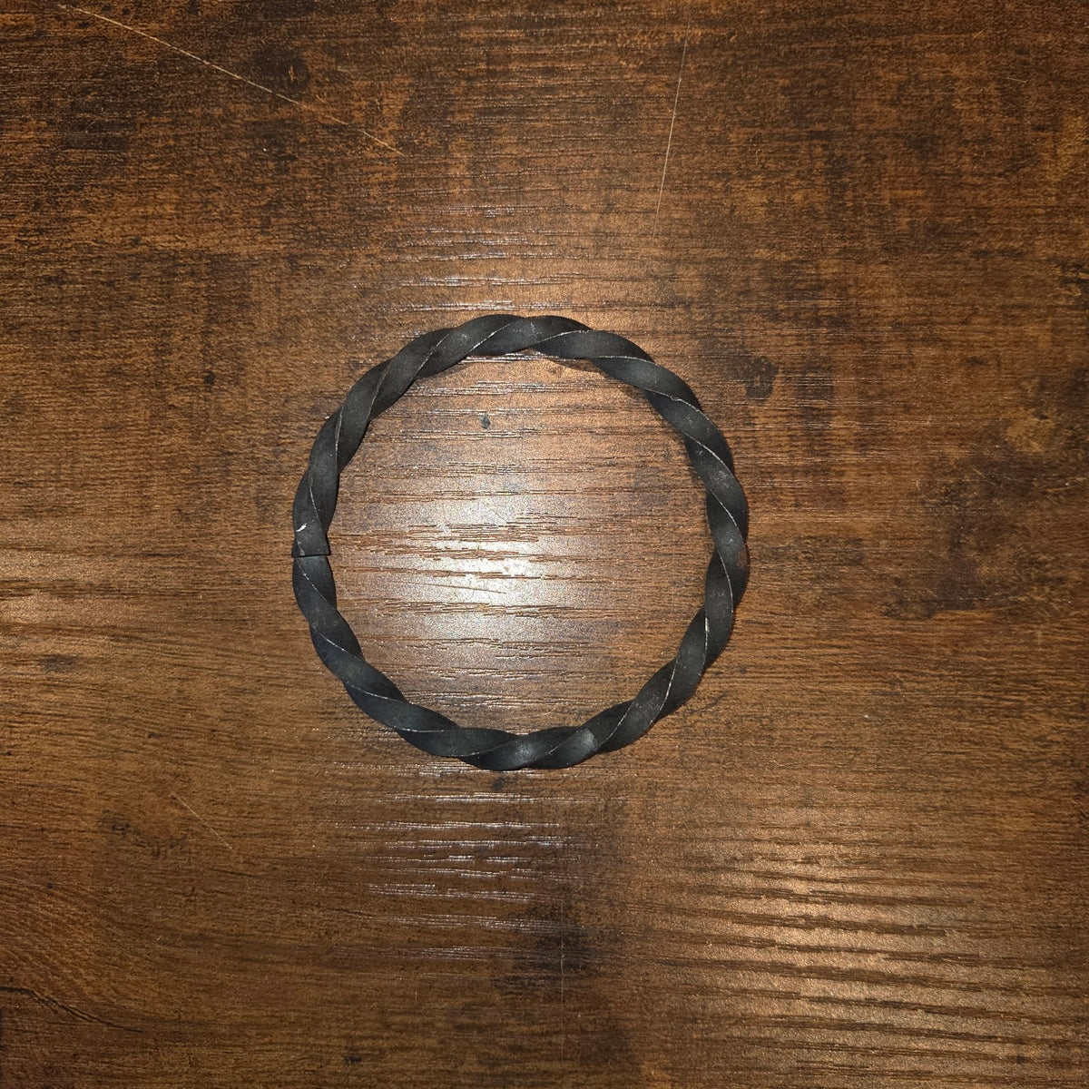 3" Diameter Twisted Ring