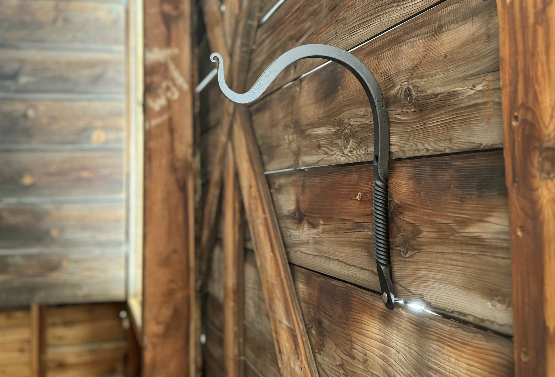 Twisted Scrolled Plant Hanger/Lantern Hook