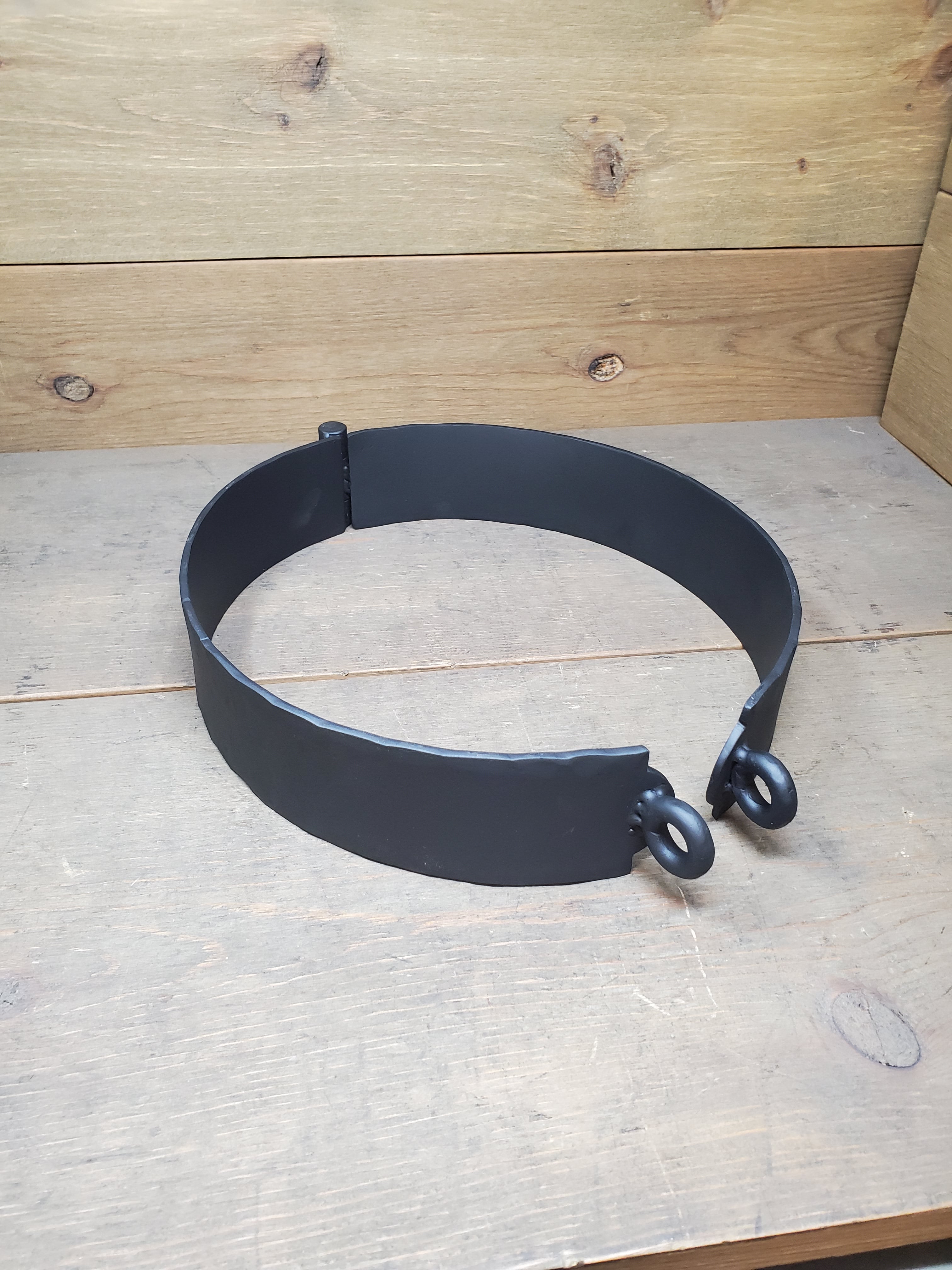 Log Compression Clamp Bracket for Split Repair and Reinforcement
