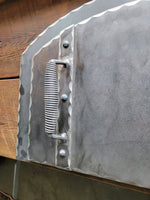 Puerta de horno de pizza con bisagras arqueadas mediterráneas