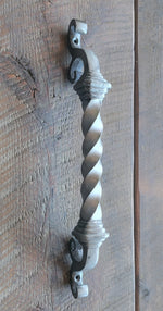 Poignée de porte romane