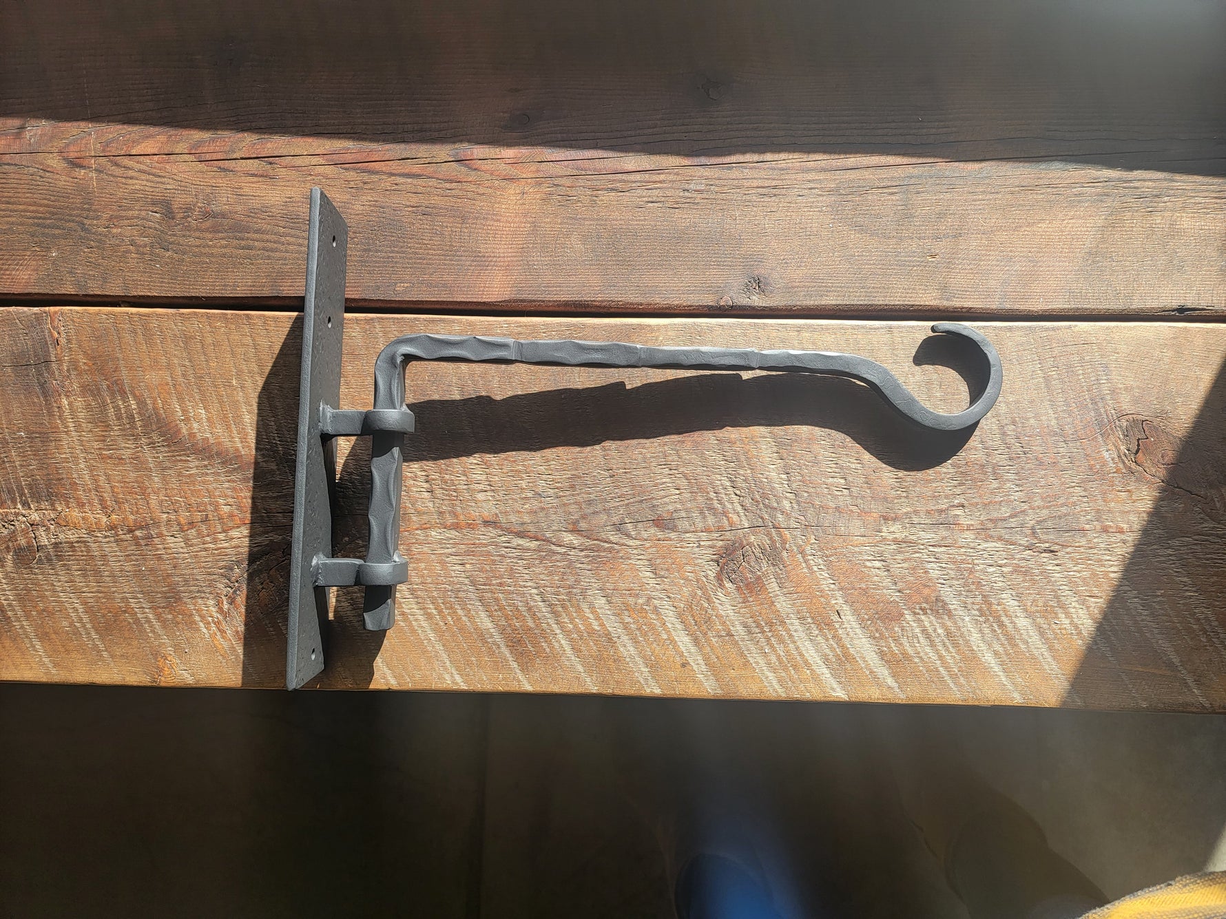 Organisation de stockage de cintres pour plantes en métal forgé à la main Cintres décoratifs pour intérieur et extérieur avec crochet martelé pour crochets et luminaires