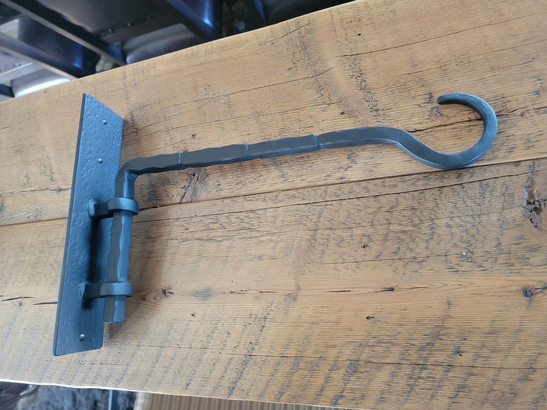 Organisation de stockage de cintres pour plantes en métal forgé à la main Cintres décoratifs pour intérieur et extérieur avec crochet martelé pour crochets et luminaires