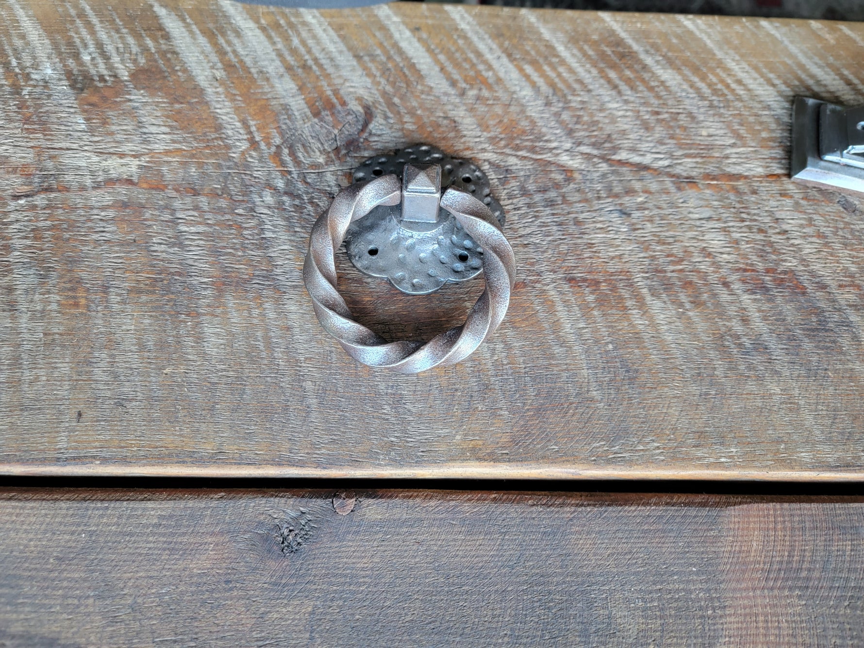 Llamador de puerta de castillo alemán/tirador de anillo