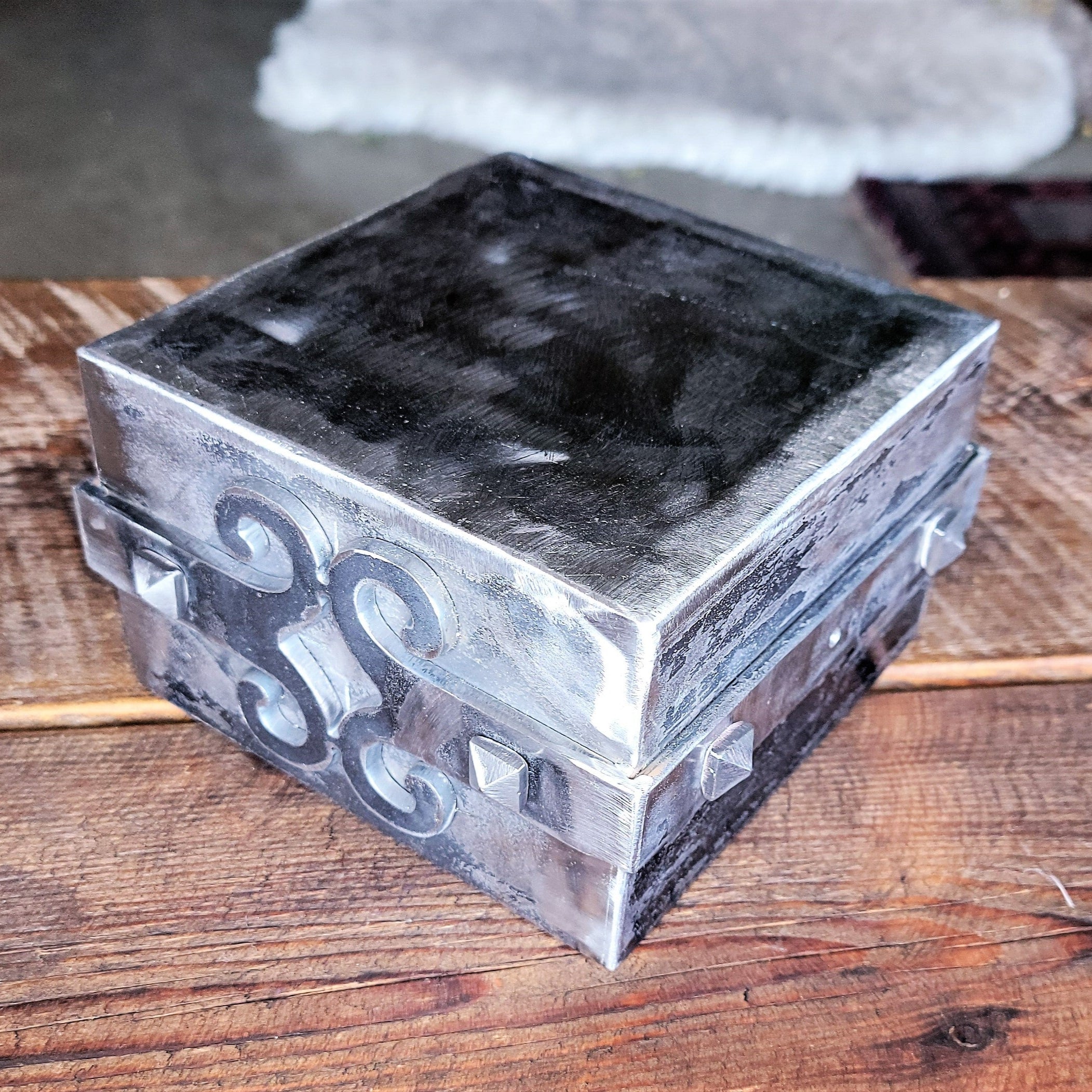 Middle Age Europe Iron Post Cap