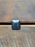 Clavo de cabeza martillada de meseta cuadrada de 1 1/4"