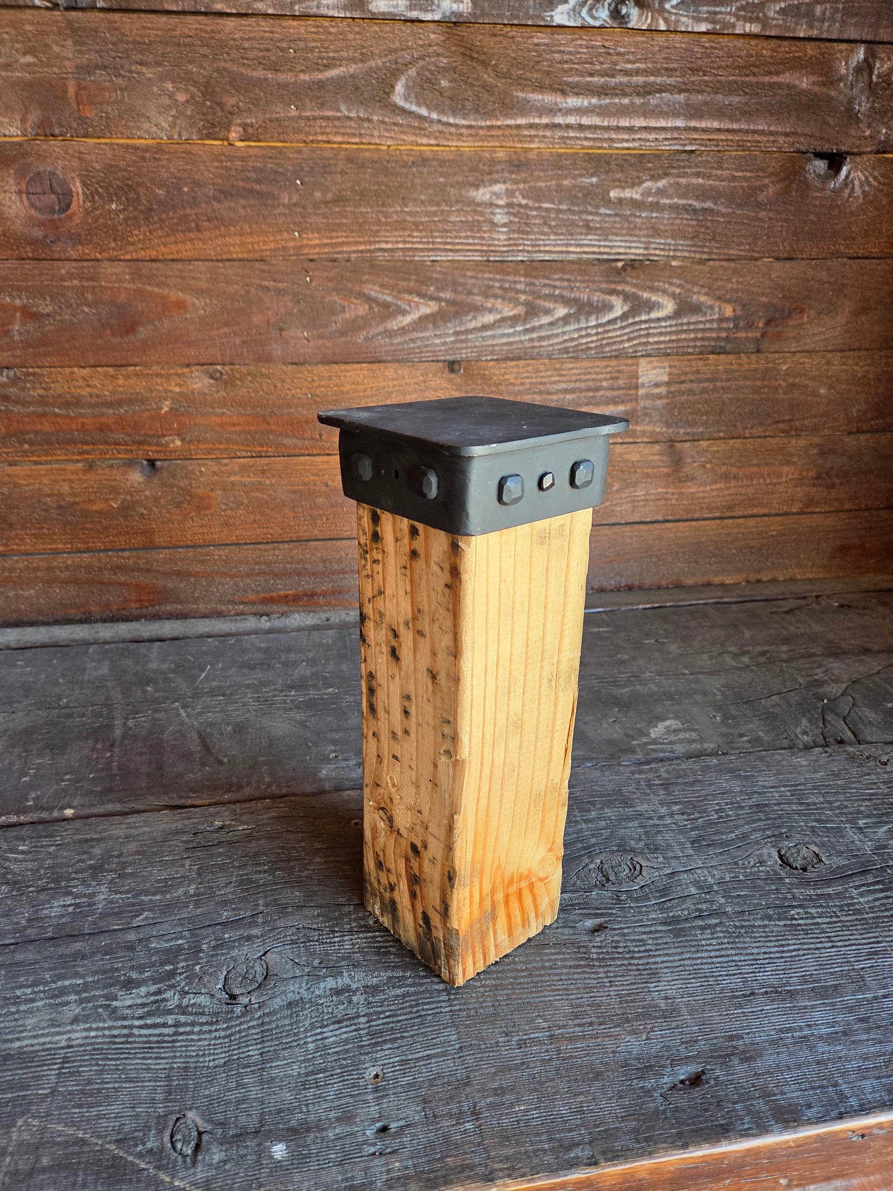 IN STOCK Simple Iron Post Cap