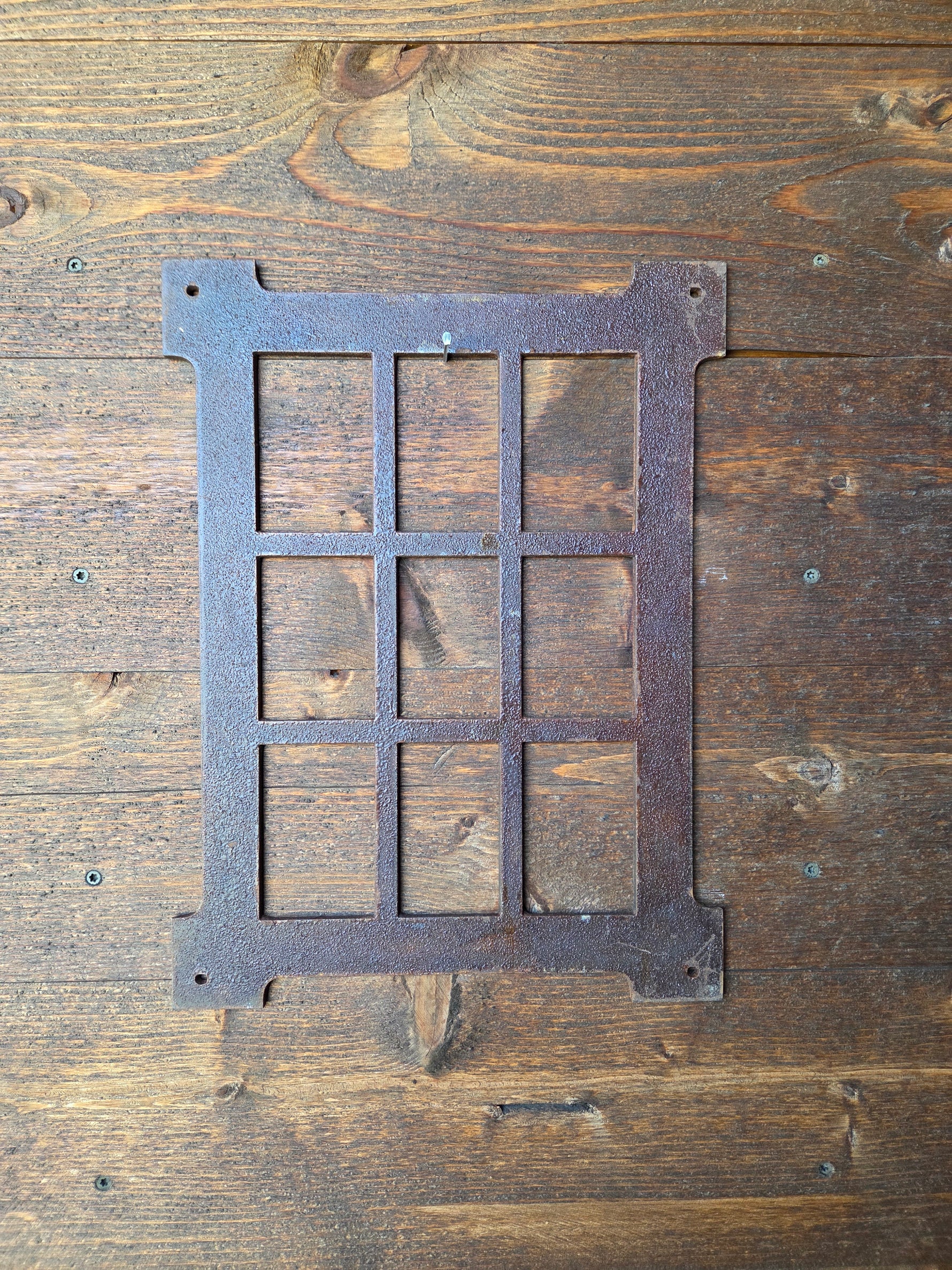 IN STOCK Neo-Classical Speakeasy Grill