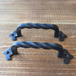 Manija de gabinete de flor de lis egipcia