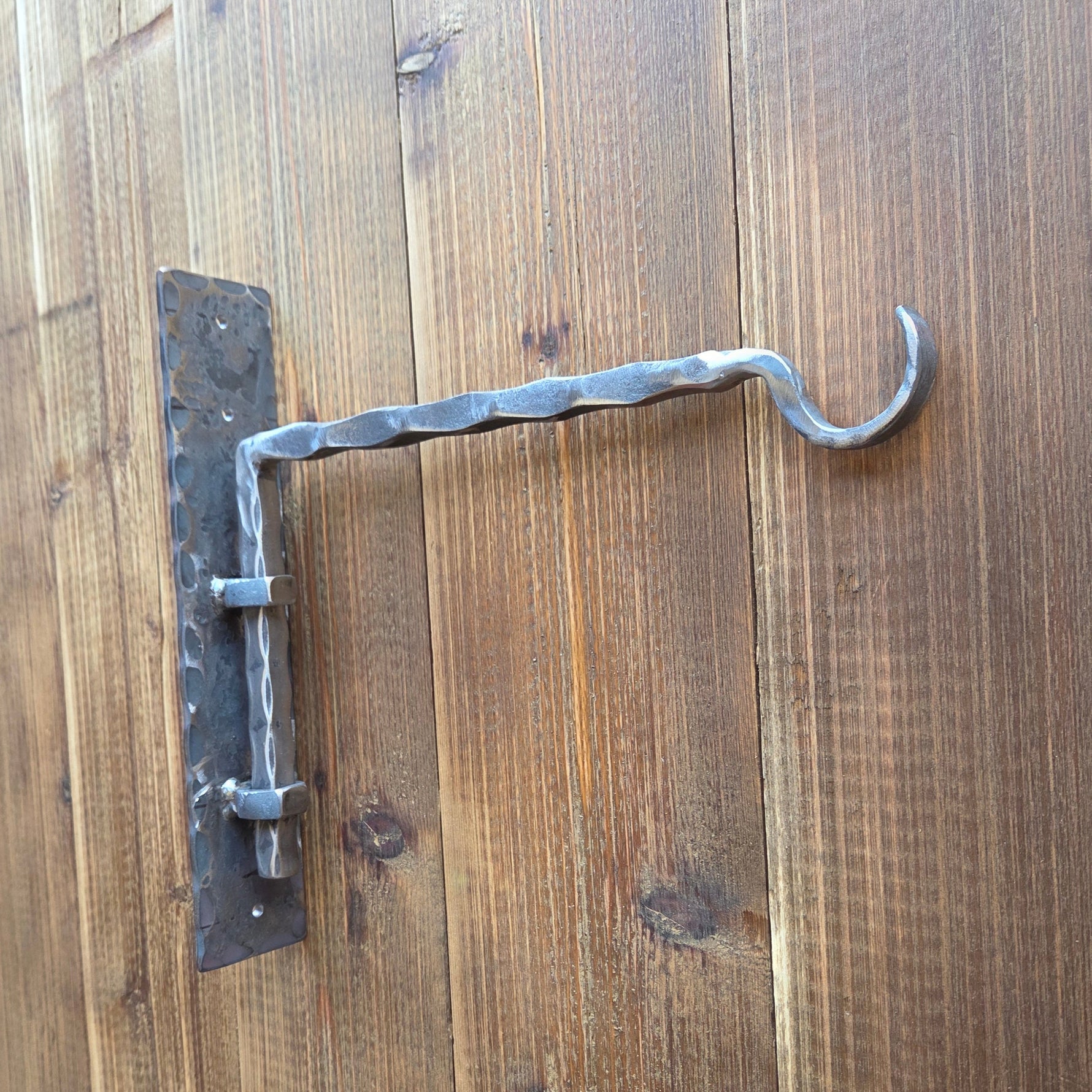 Organisation de stockage de cintres pour plantes en métal forgé à la main Cintres décoratifs pour intérieur et extérieur avec crochet martelé pour crochets et luminaires