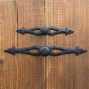 Minimalist Fleur De Lis Dresser Drawer Pulls - Old West Iron