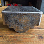 Capuchon de poteau transitionnel en fer