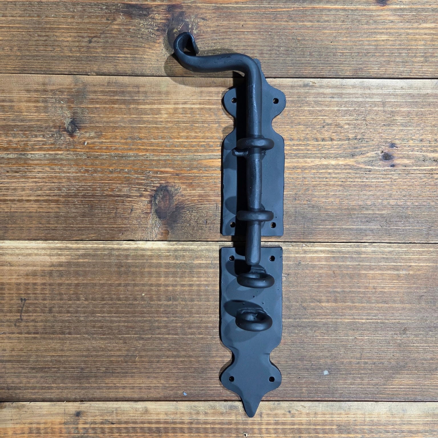 Pestillo deslizante de hierro de transición