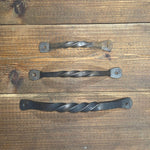 Poignée d'armoire transitionnelle