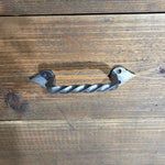 Poignée d'armoire en fer de campagne française