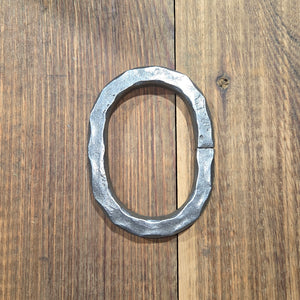 Hammered Oval Link Large 4 1/2" x 3 1/4" x 9/16"