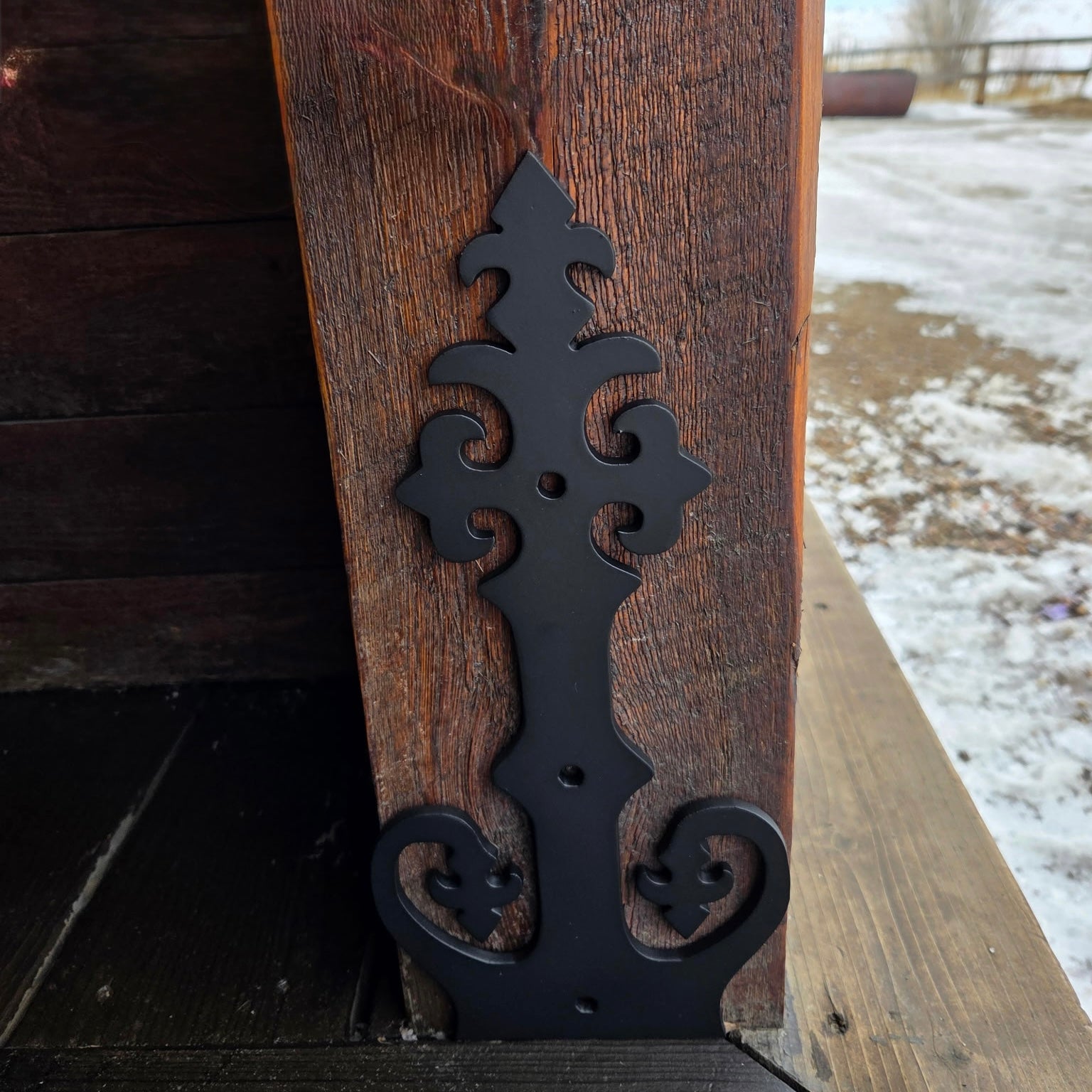 Base de poteau affleurante en fer Renaissance