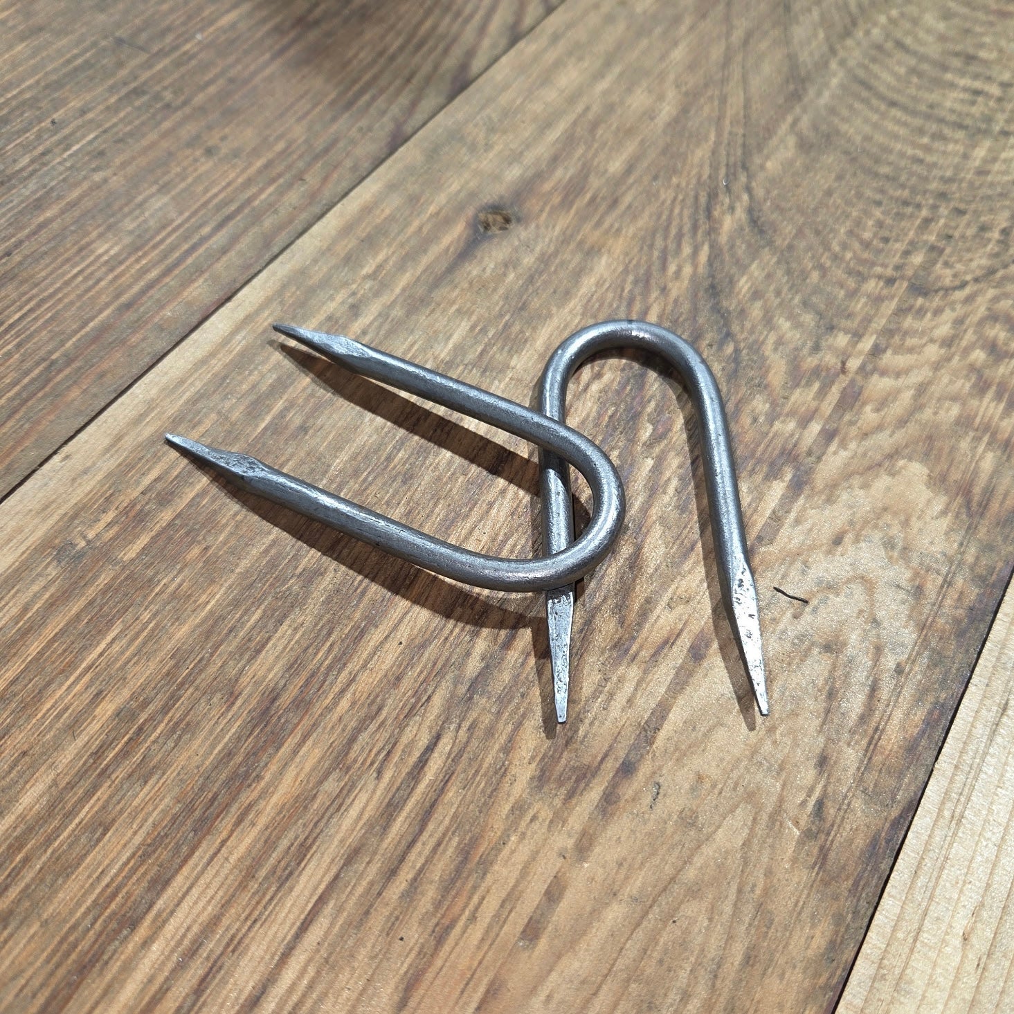 Hand forged U Staple / Heavy duty U-Nail