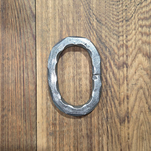 Hammered Oval Link Medium 4" x 2 3/4" x 9/16"