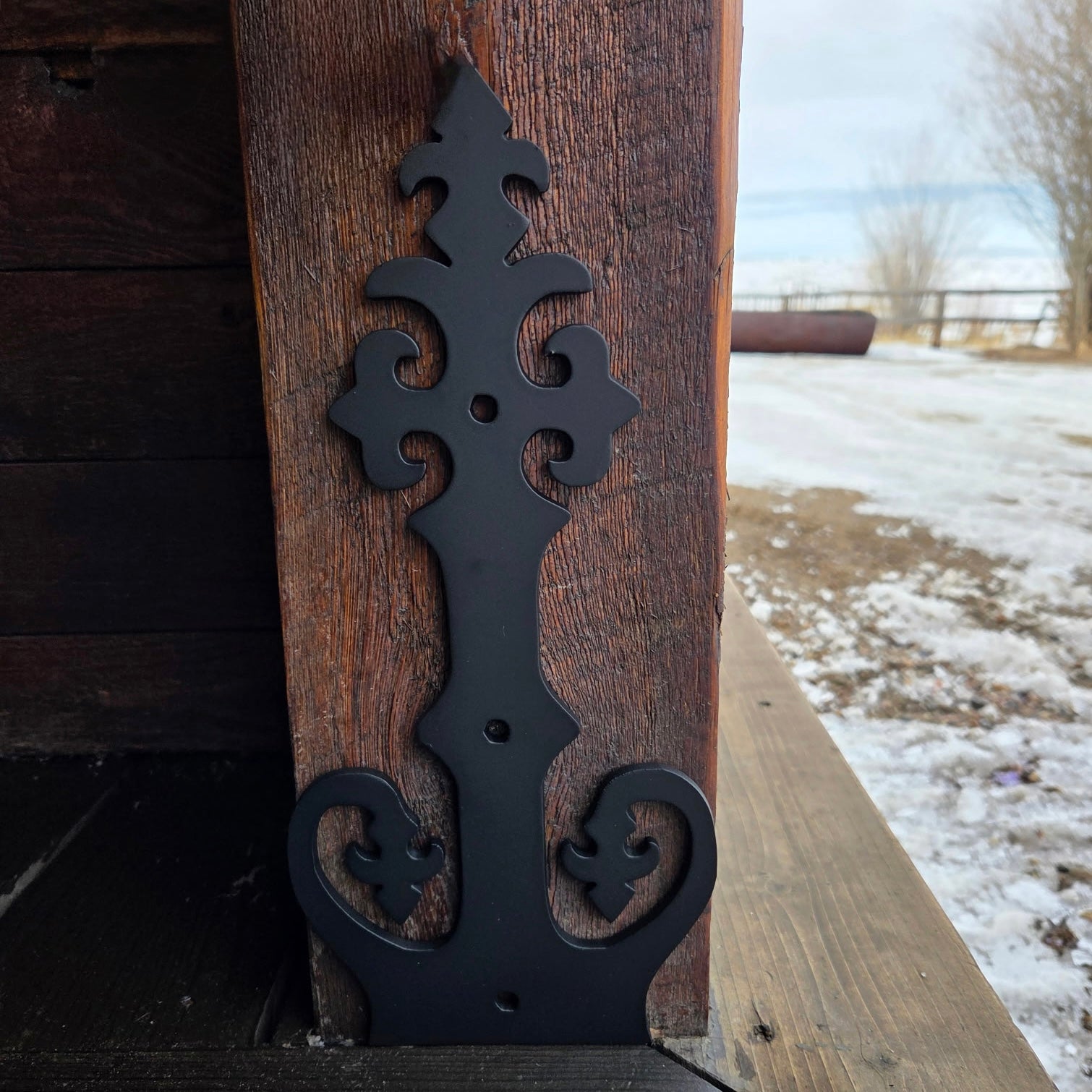 Base de poteau affleurante en fer Renaissance