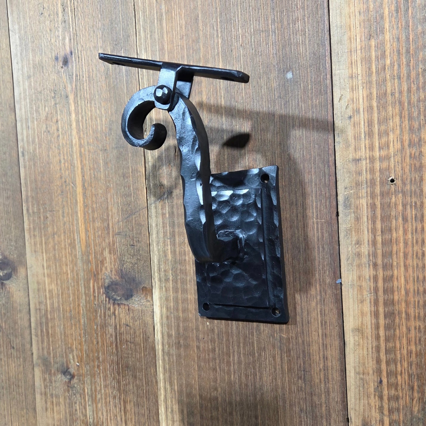 Traditional Tuscan Iron Handrail Bracket