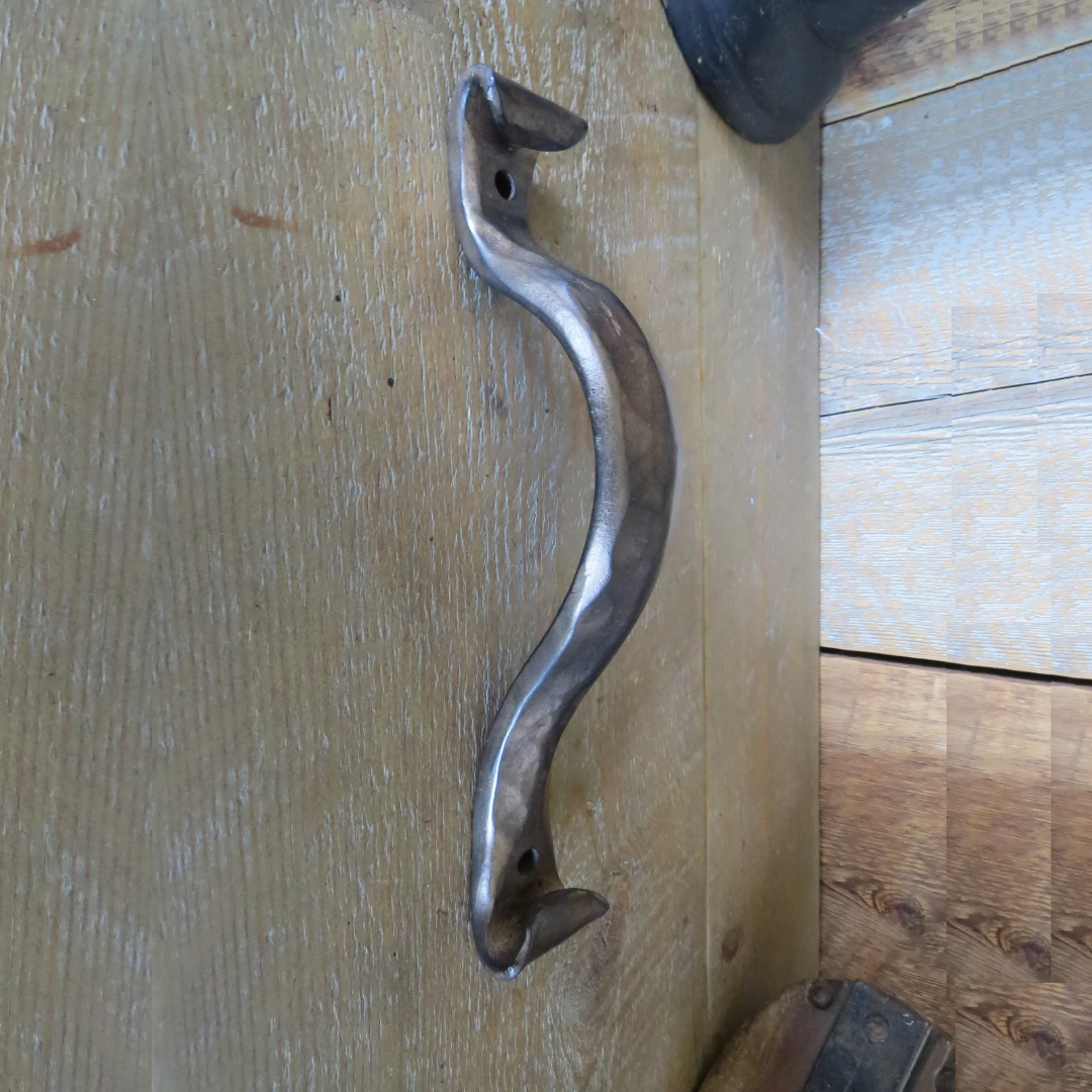 Tirador de puerta de hierro georgiano HDP-356