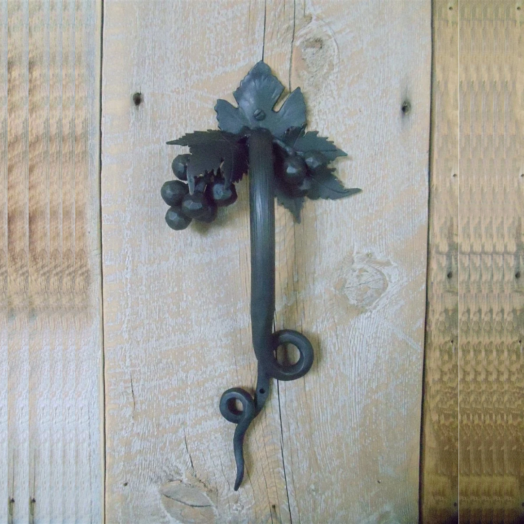 Grape Vine Door Pull