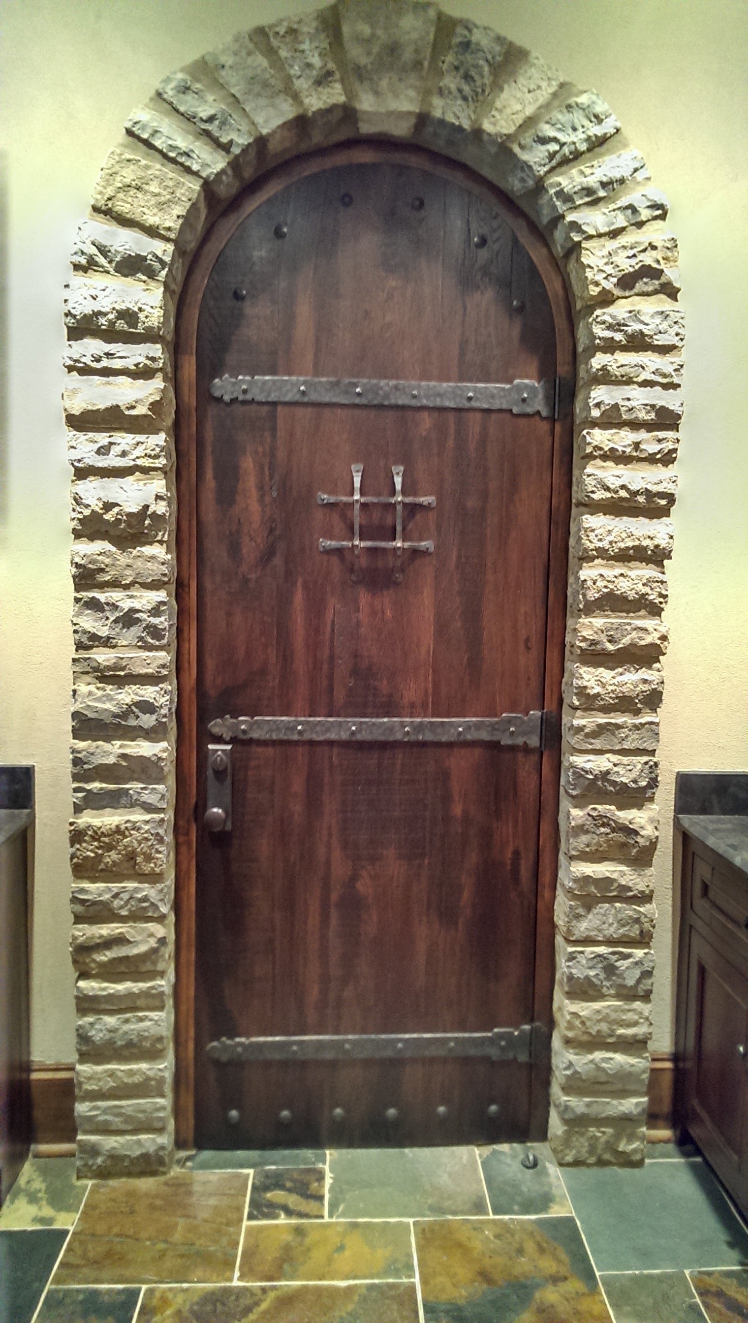 Spanish Cathedral Iron XL Functioning Hinge Strap