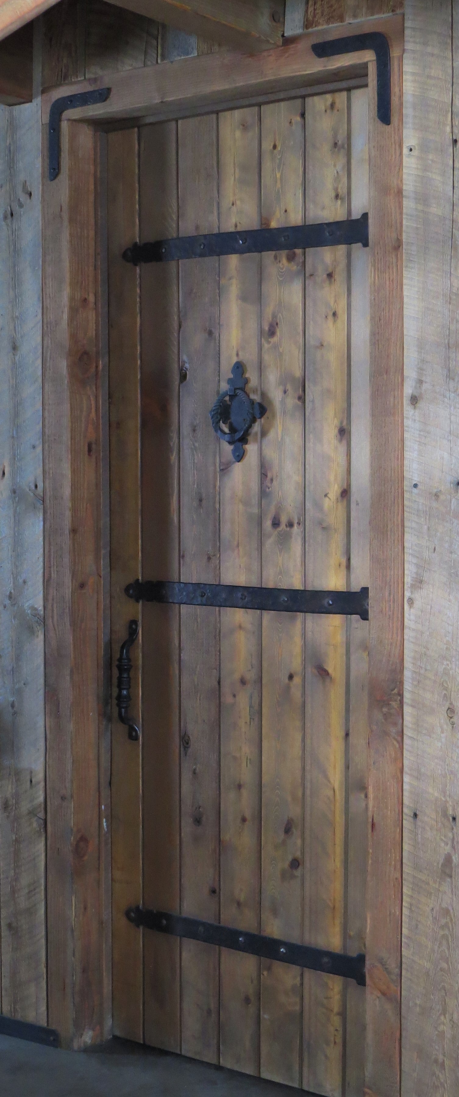 Spanish Cathedral Iron XL Functioning Hinge Strap