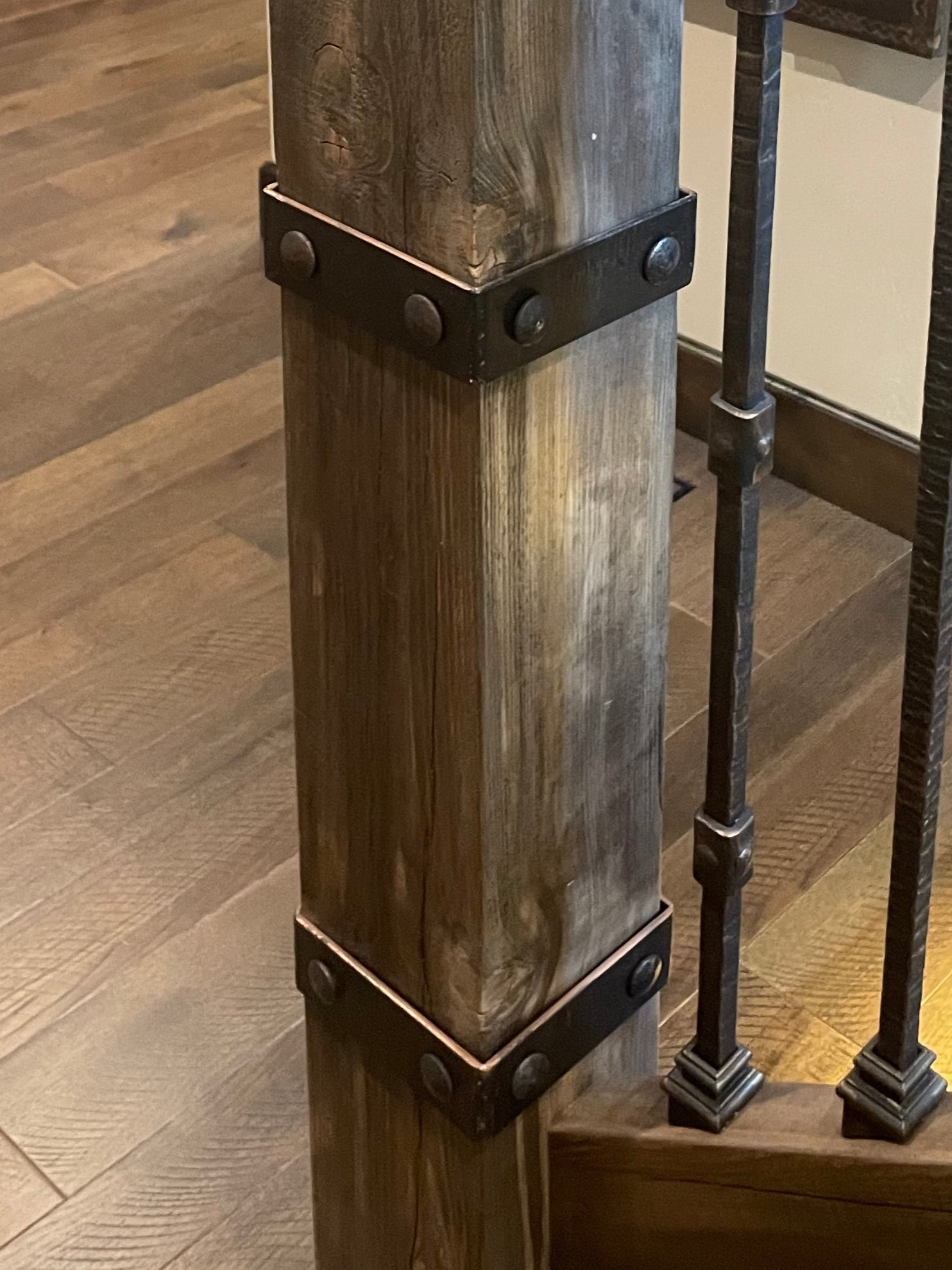 4 Sided Iron Beam Band