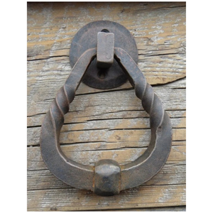 Aldaba de puerta de hierro Tudor/tirador de anillo - HCN-07
