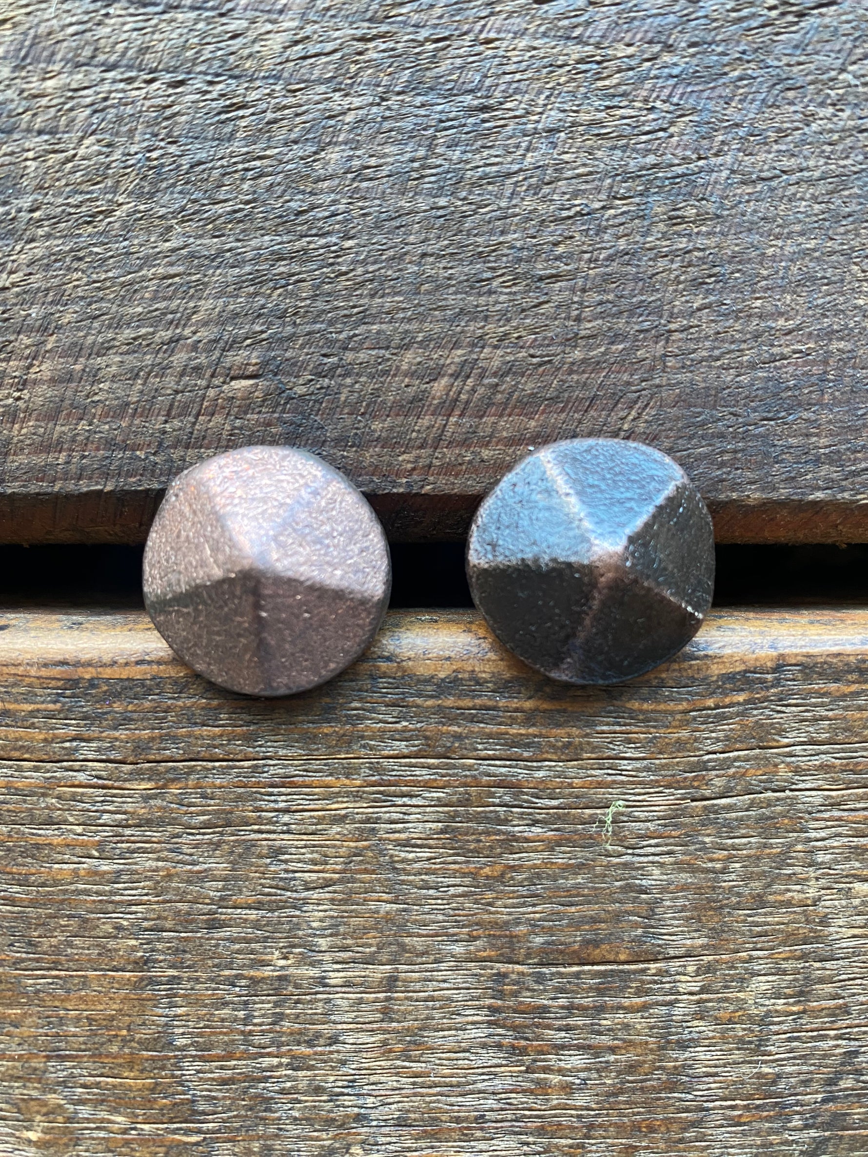 Clou à tête pyramidale ronde en cuivre de 3/4 po