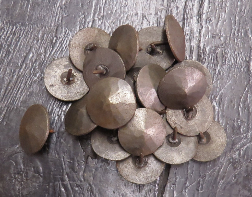 Lote áspero de 1 1/2" de 100 clavos