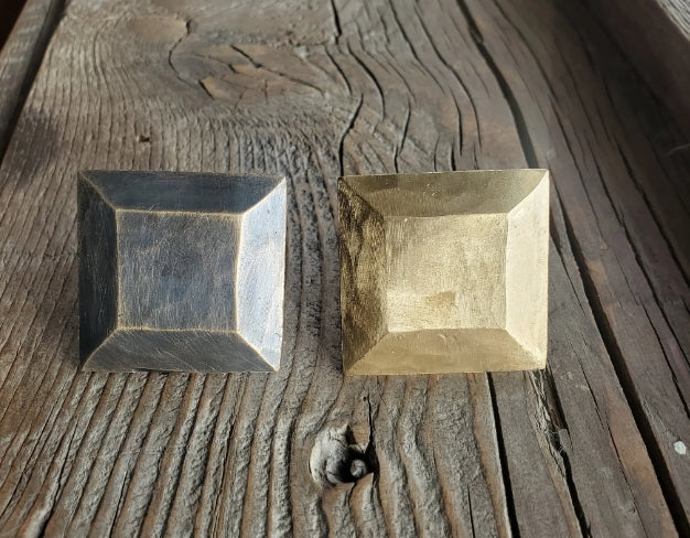 1 1/2" Square Plateau Hammered Brass Head Clavo / Decorative Nail Head Nails Clavo