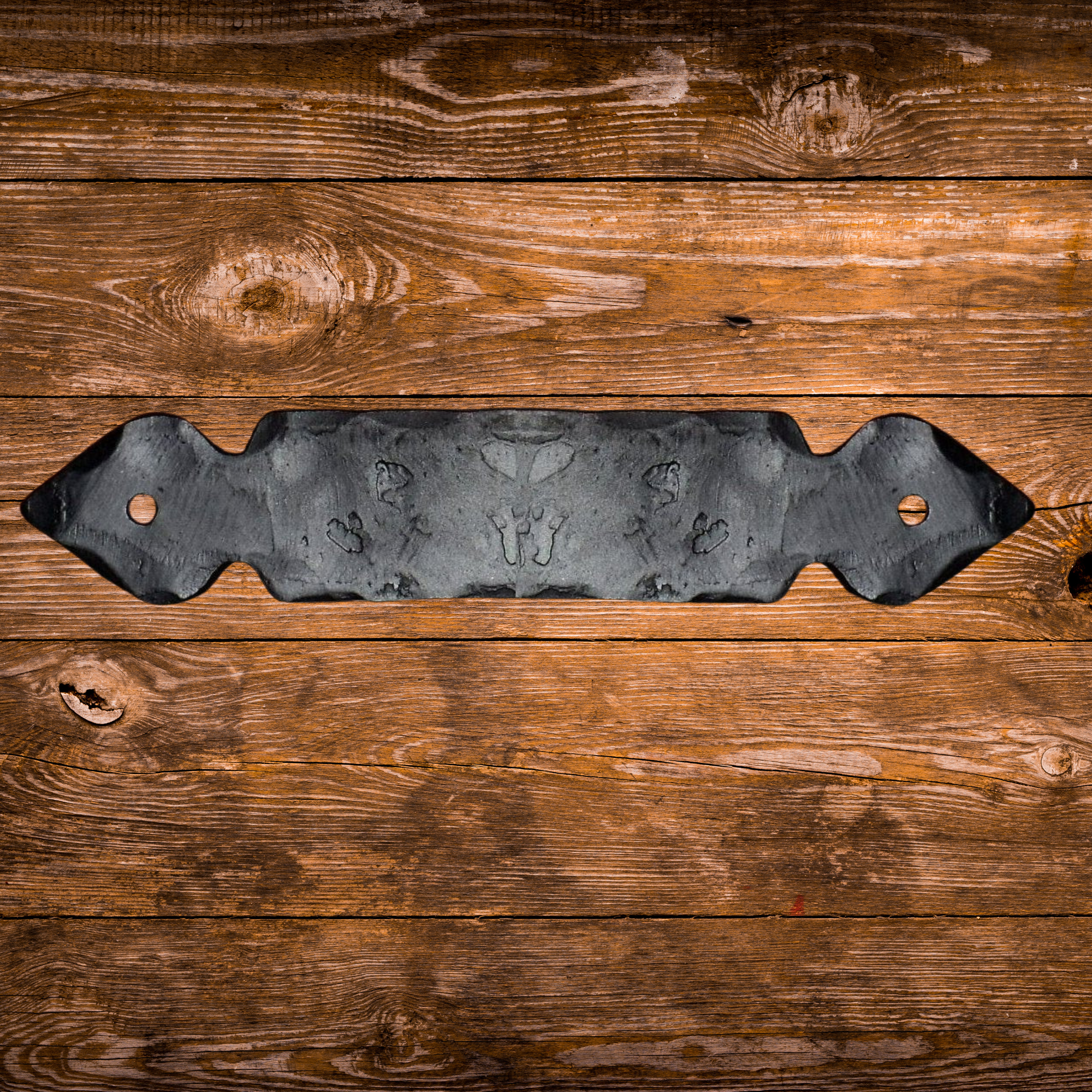 Correa recta de hierro rústico