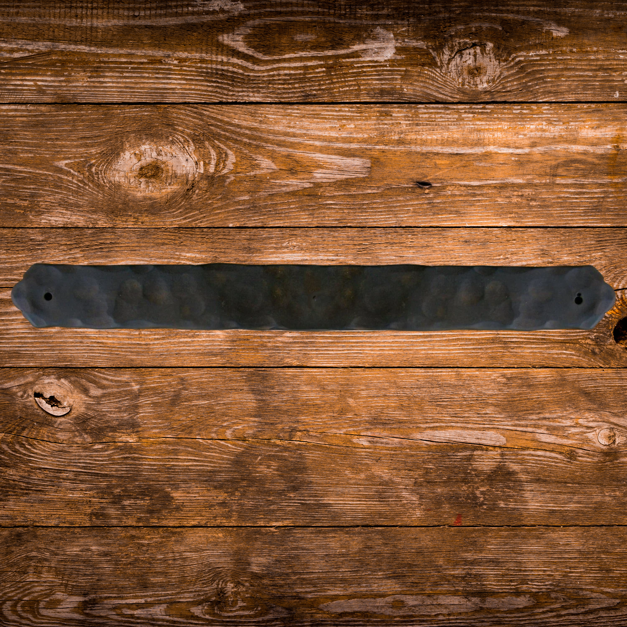 Correa recta clásica de hierro