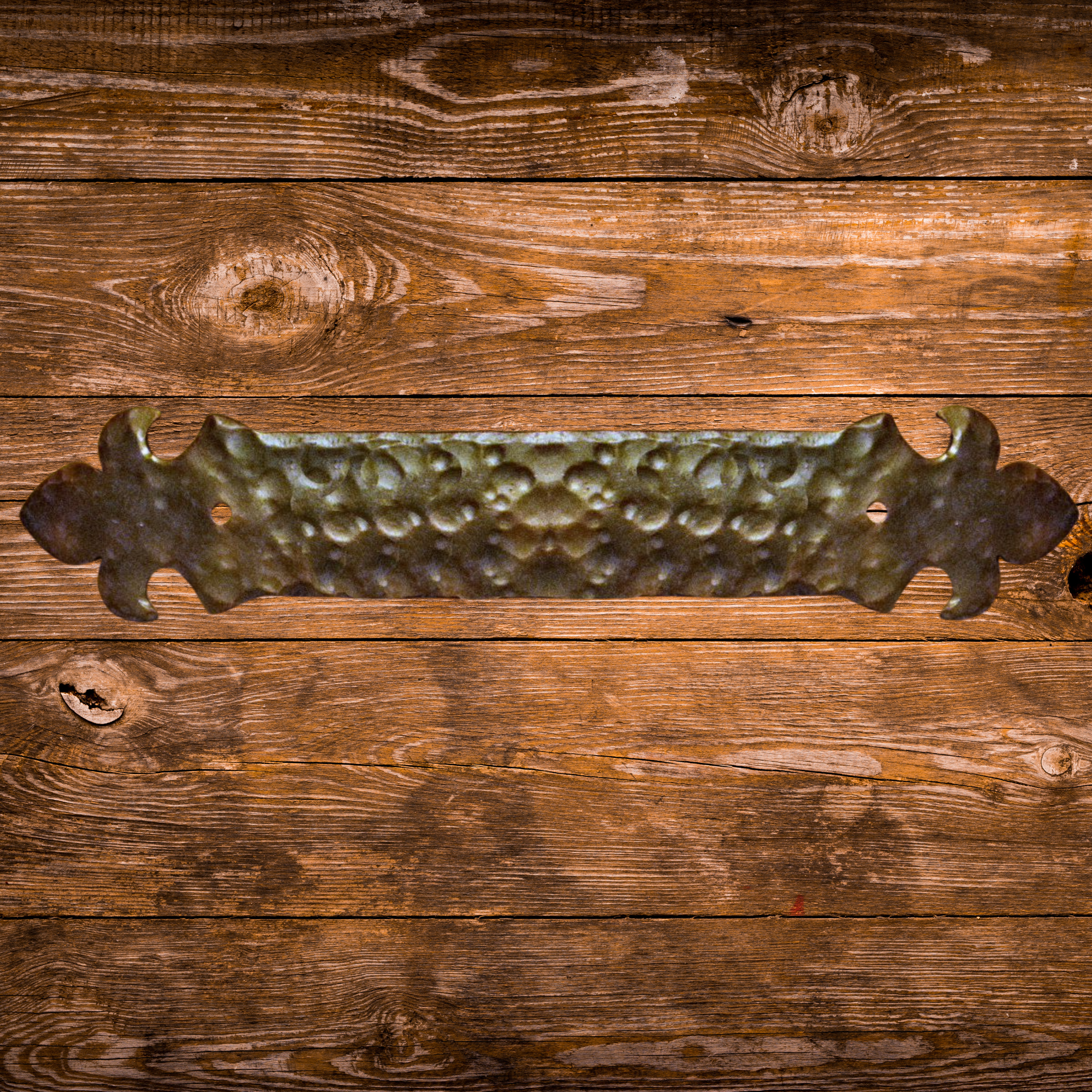 British Fleur De Lis Iron Straight Strap