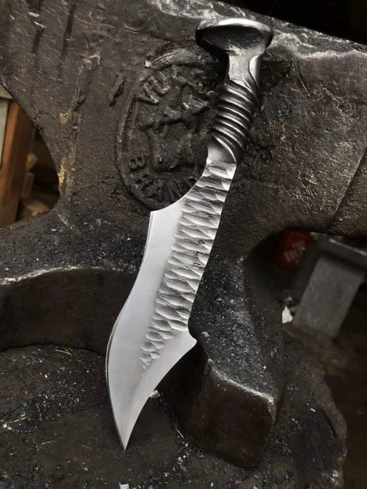 Rock Harpoon Spike Knife