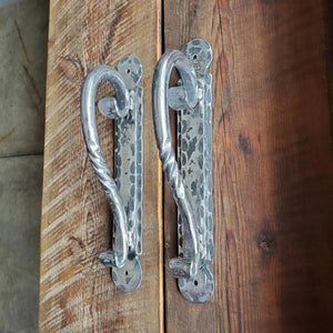 Revolutionary Door Pull - Old West Iron