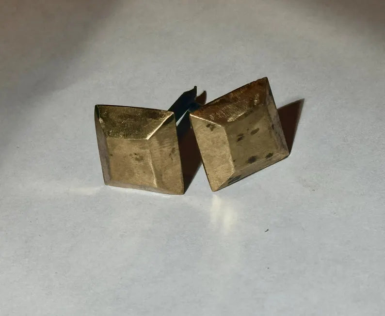 5/8” Square Plateau Head Brass Clavos Decorative Nails Clavo