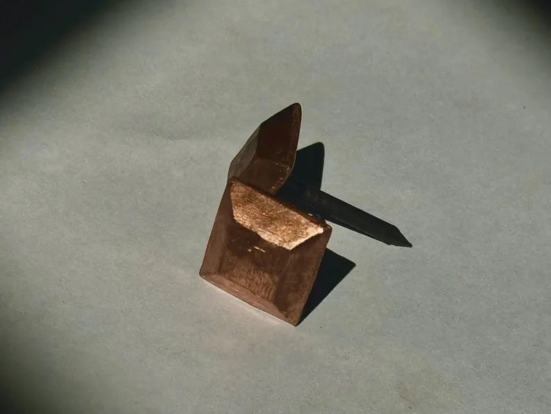 5/8” Square Plateau Head Copper Clavos Nuts & Bolts Clavo