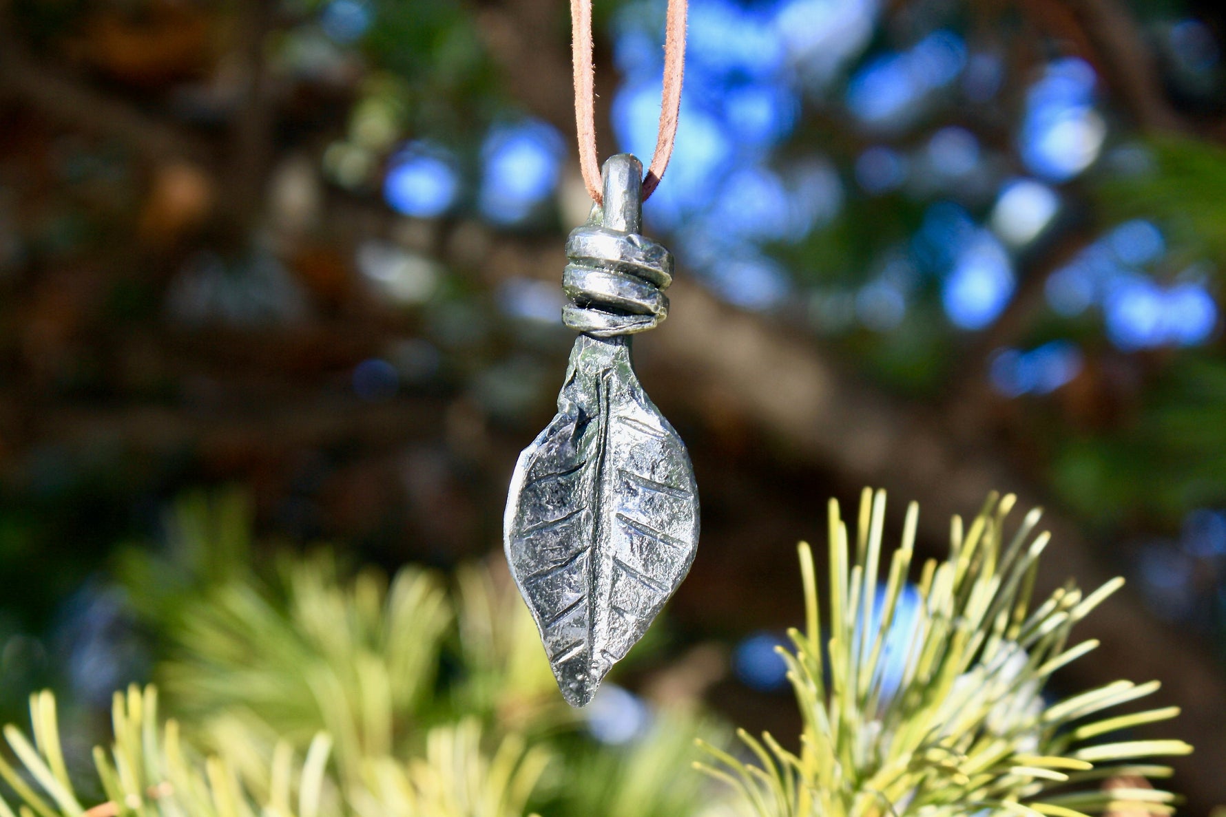 Forged Iron Leaf Pendant Keyring Keychains Gift