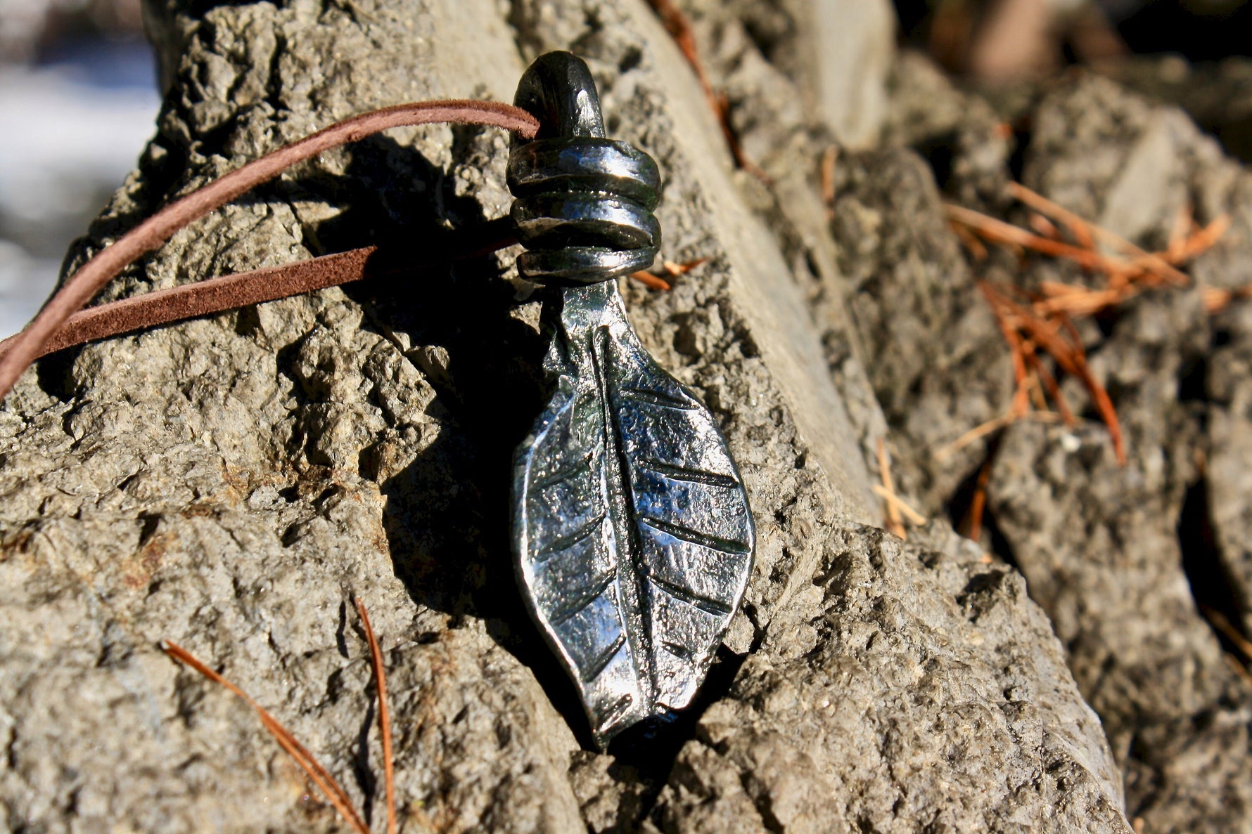 Forged Iron Leaf Pendant Keyring Keychains Gift